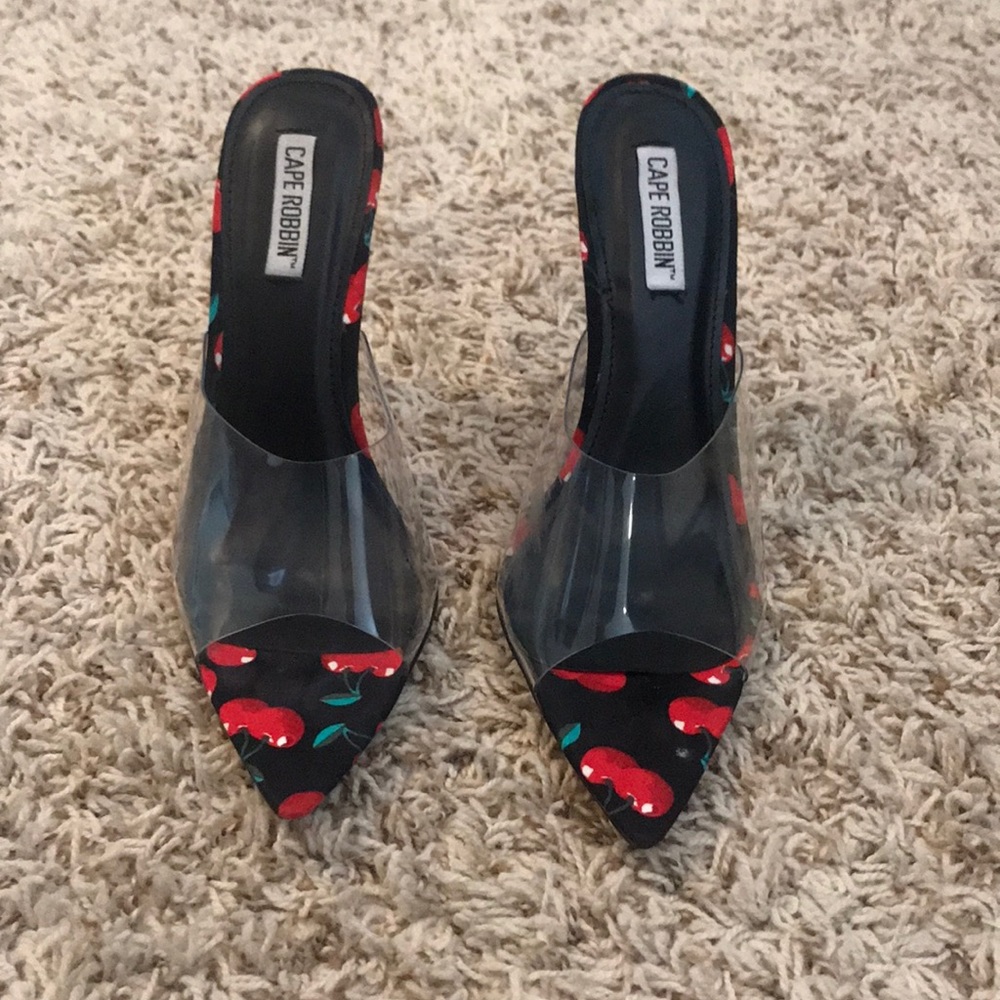 Shoes - Picture 2 of 3
